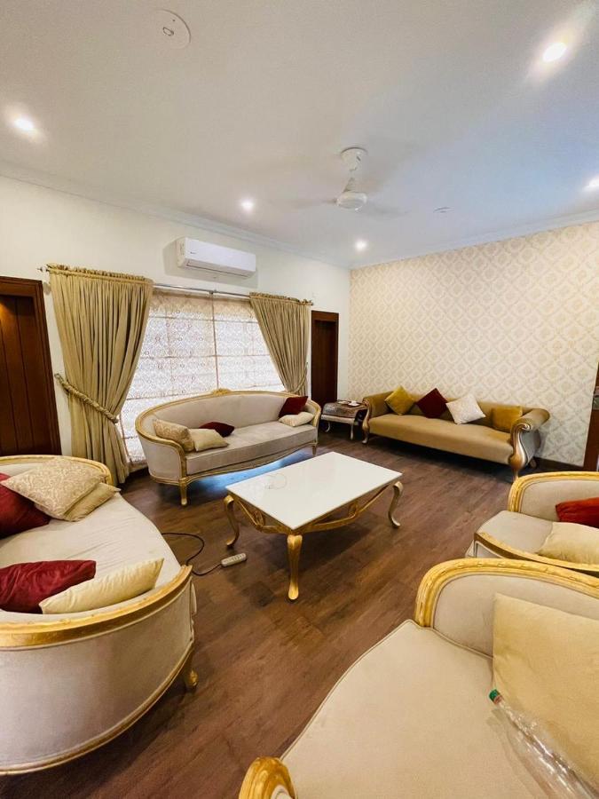 Ivy House Hotel Rawalpindi Buitenkant foto