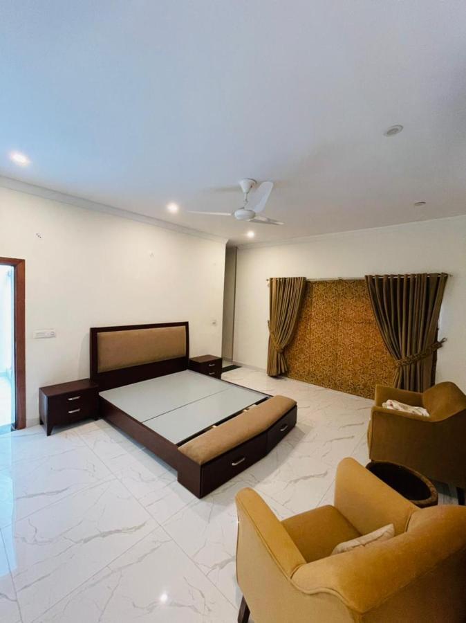 Ivy House Hotel Rawalpindi Buitenkant foto