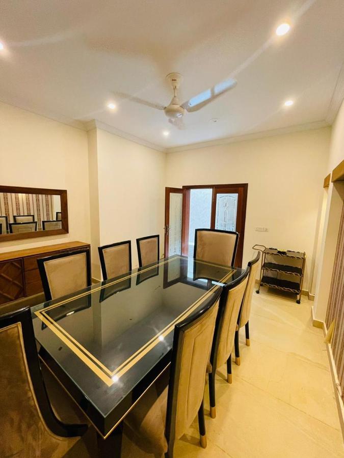 Ivy House Hotel Rawalpindi Buitenkant foto